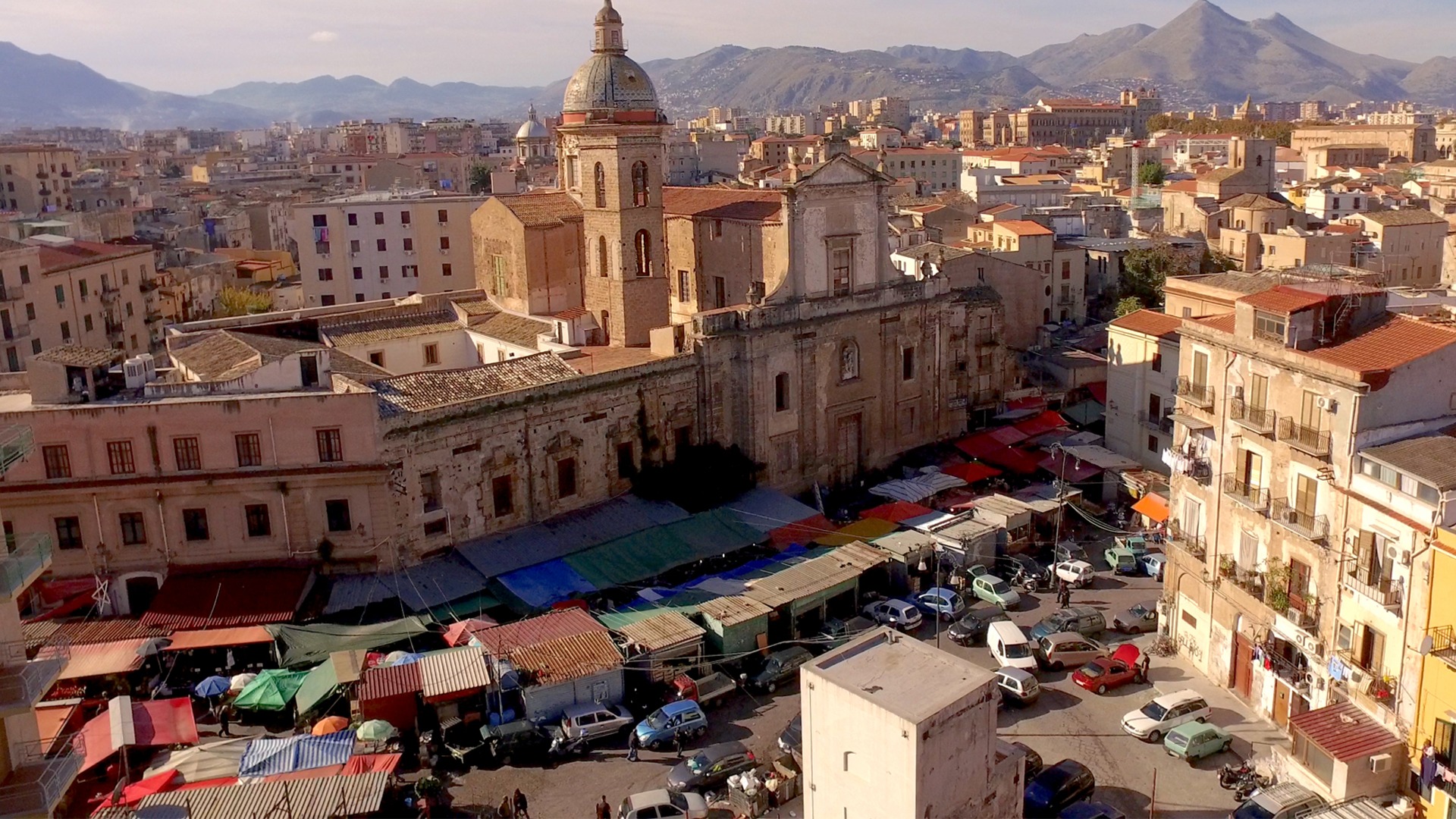 FOOD MARKETS : In the Belly of the City - Palermo