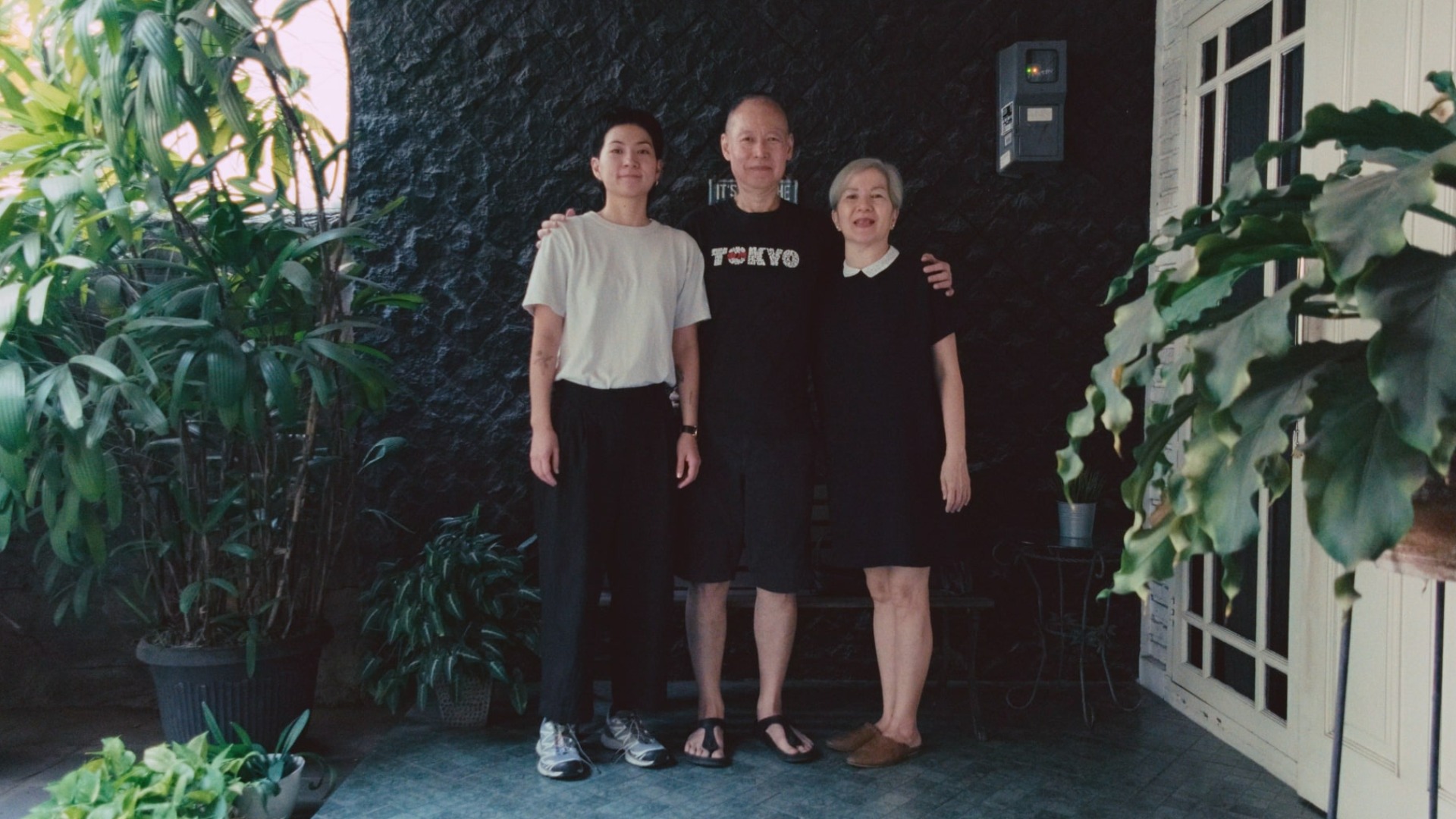 “我的治疗师说，我充满了悲伤”